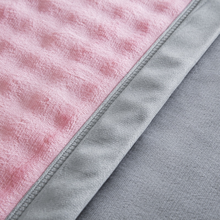 91家纺网 家纺一手货源 找家纺 卉晨家纺 2025新款牛奶绒纯色小泡泡复合毯 浅梅粉