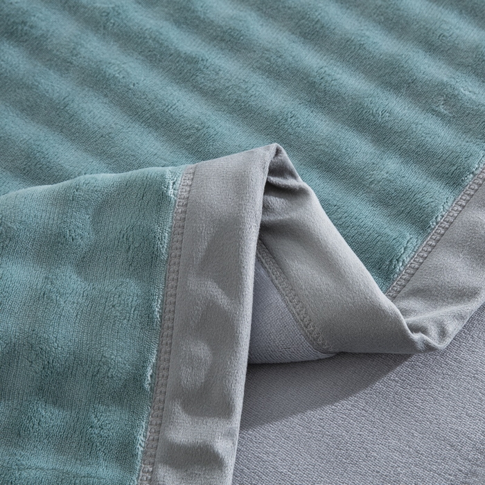 91家纺网 家纺一手货源 找家纺 卉晨家纺 2025新款牛奶绒纯色小泡泡复合毯 浅墨兰