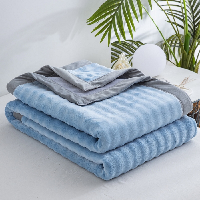 91家纺网 家纺一手货源 找家纺 卉晨家纺 2025新款牛奶绒纯色小泡泡复合毯 天空蓝