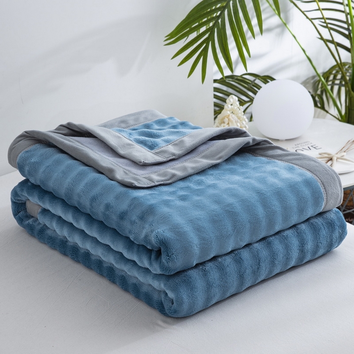 91家纺网 家纺一手货源 找家纺 卉晨家纺 2025新款牛奶绒纯色小泡泡复合毯 午夜蓝