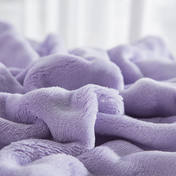 91家纺网 家纺一手货源 找家纺 卉晨家纺 2025新款牛奶绒纯色小泡泡复合毯 香芋紫