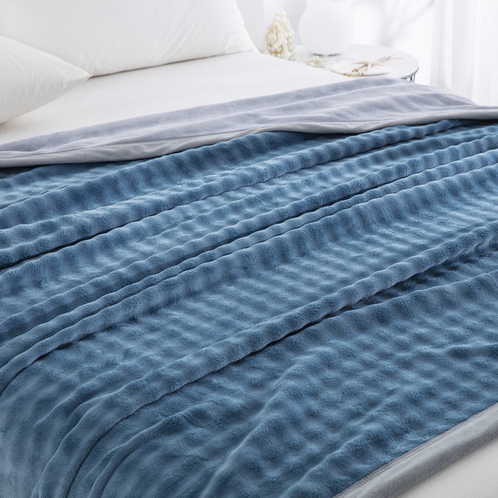 91家纺网 家纺一手货源 找家纺 （总）卉晨家纺 2025新款牛奶绒纯色小泡泡复合毯