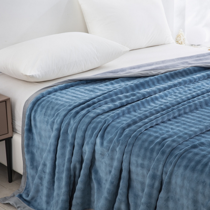 91家纺网 家纺一手货源 找家纺 （总）卉晨家纺 2025新款牛奶绒纯色小泡泡复合毯