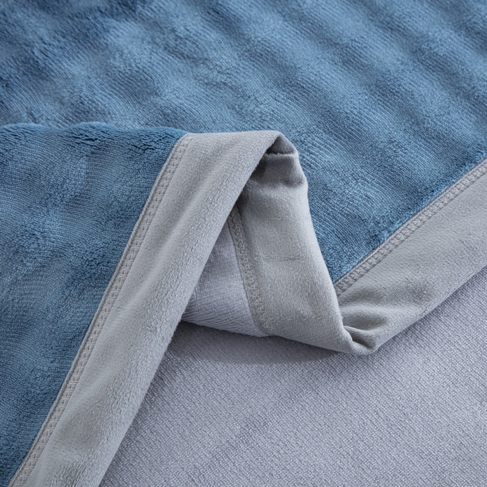 91家纺网 家纺一手货源 找家纺 （总）卉晨家纺 2025新款牛奶绒纯色小泡泡复合毯