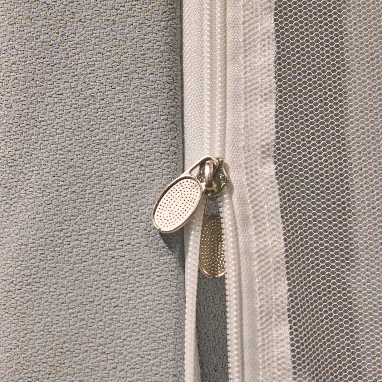 91家纺网 家纺一手货源 找家纺 夏彩 2025新款棉麻雪纺绣花防遮光铁艺烤漆学生蚊帐-88627 88627-蓝灰