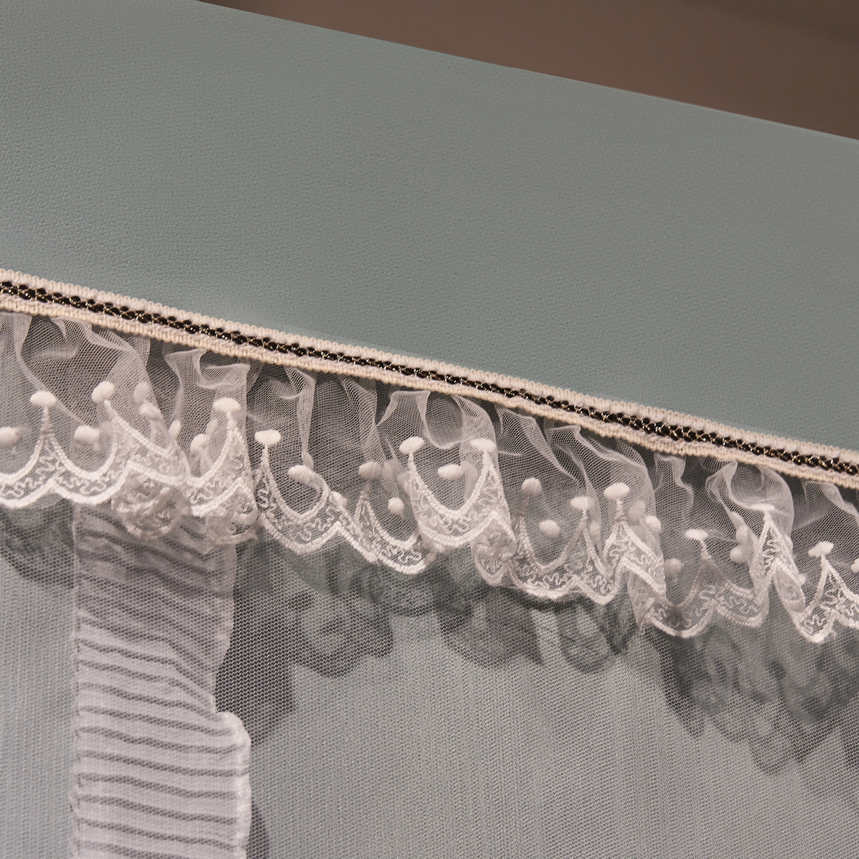 91家纺网 家纺一手货源 找家纺 夏彩 2025新款棉麻雪纺绣花防遮光铁艺烤漆学生蚊帐-88627 88627-蓝绿