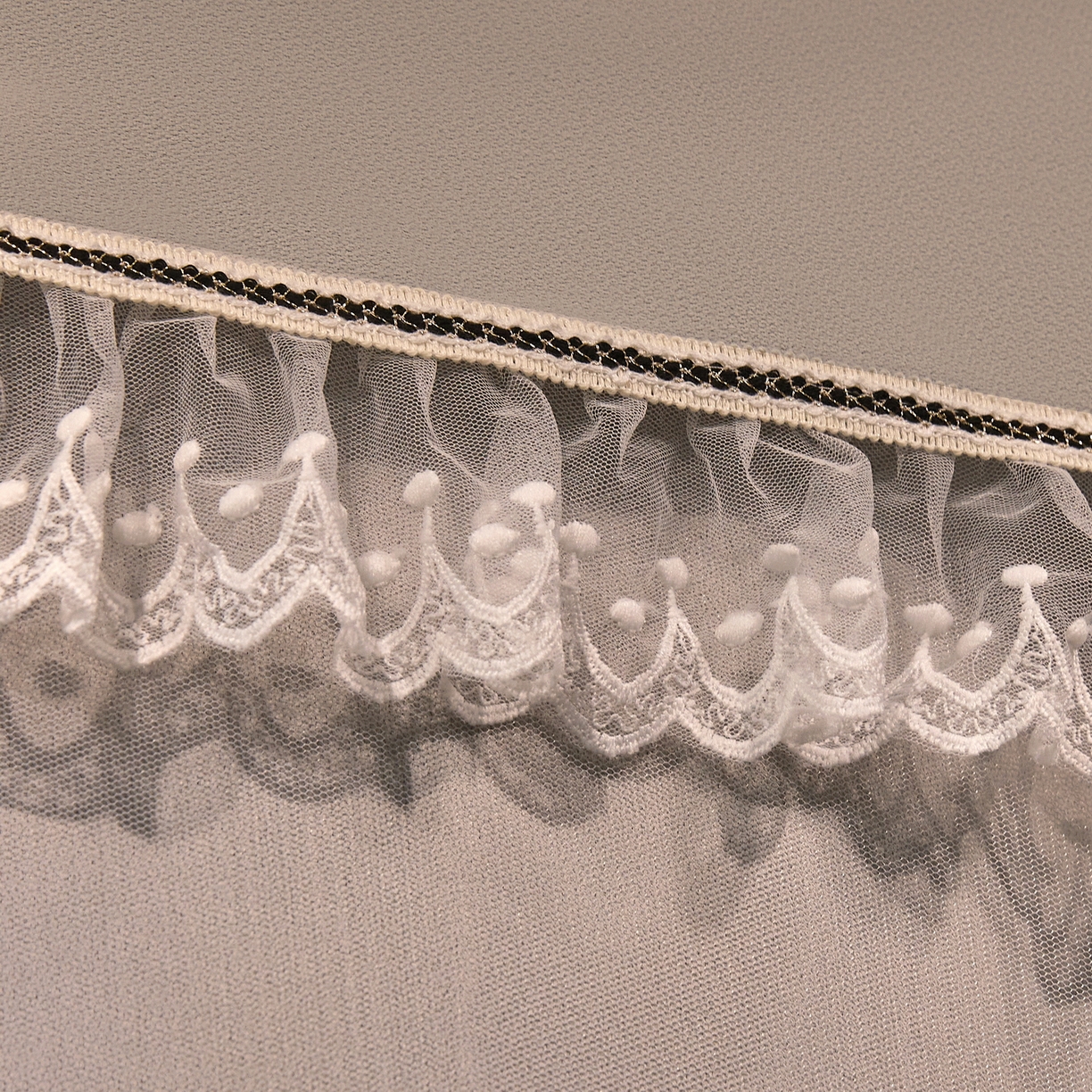 91家纺网 家纺一手货源 找家纺 夏彩 2025新款棉麻雪纺绣花防遮光铁艺烤漆学生蚊帐-88627 88627-暖灰