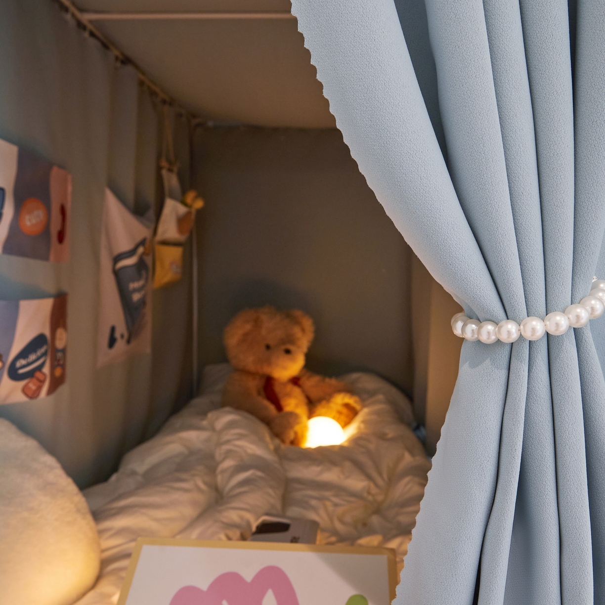 91家纺网 家纺一手货源 找家纺 夏彩 2025新款棉麻强遮光铁艺烤漆学生蚊帐-88628 88628-云水蓝