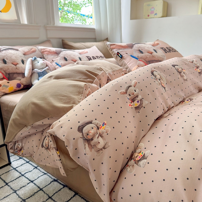 91家纺网 家纺一手货源 找家纺 RYB红黄兰 2025新款ins卡通设计师原创5D立体数码全棉纯棉双层纱四件套系列 巧克力兔兔