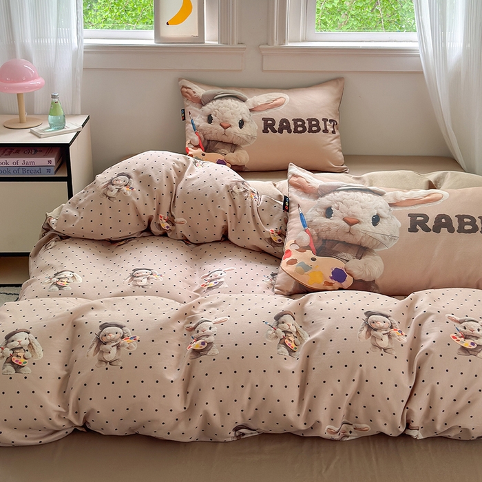 91家纺网 家纺一手货源 找家纺 RYB红黄兰 2025新款ins卡通设计师原创5D立体数码全棉纯棉双层纱四件套系列 巧克力兔兔