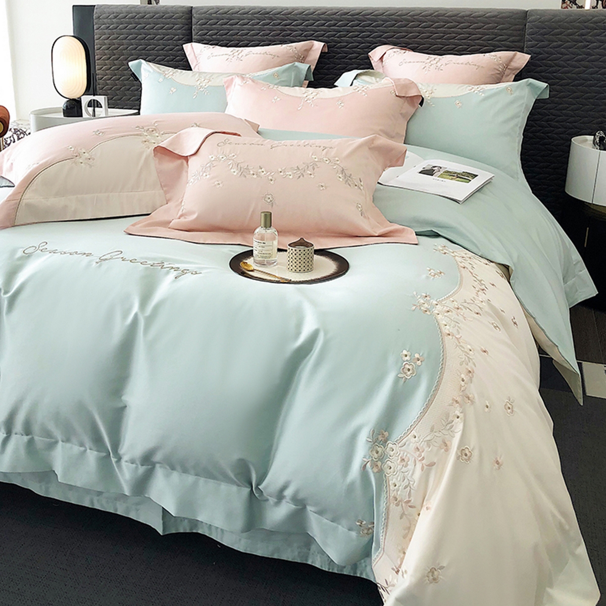 91家纺网 家纺一手货源 找家纺 佳汐蓝家纺 2025新款A类100支长绒棉纯棉四件套-花城秘境 花城秘境-蓝