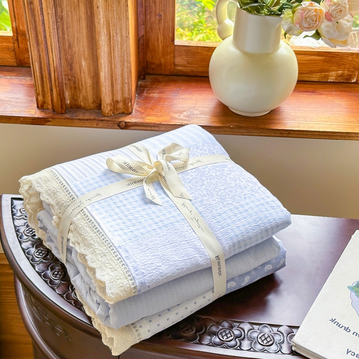 91家纺网 家纺一手货源 找家纺 艾特你 2025新款云感双层纱镂空花边四件套 花边款-半亩花园