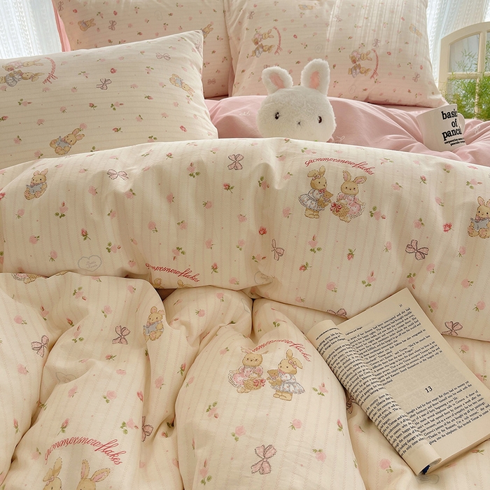 91家纺网 家纺一手货源 找家纺 瑞莱 2025新款开学季全棉纯棉萌趣印花四件套 甜蜜纪念日