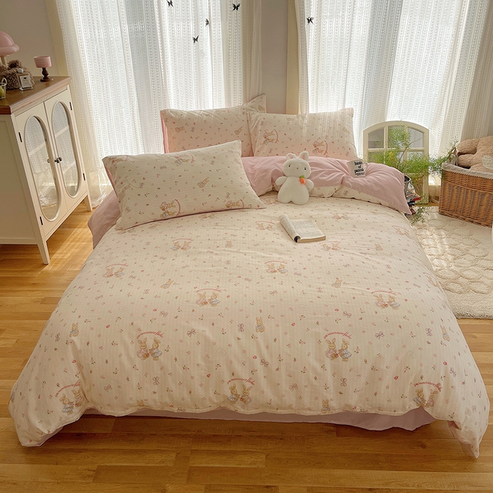 91家纺网 家纺一手货源 找家纺 瑞莱 2025新款开学季全棉纯棉萌趣印花四件套 甜蜜纪念日