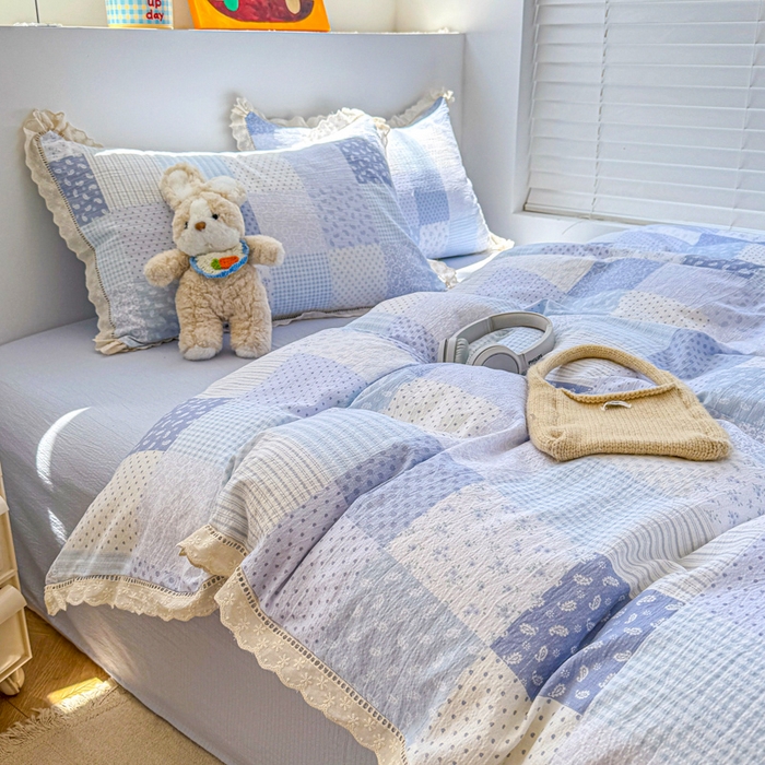 91家纺网 家纺一手货源 找家纺 艾特你 2025新款云感双层纱镂空花边四件套 花边款-半亩花园