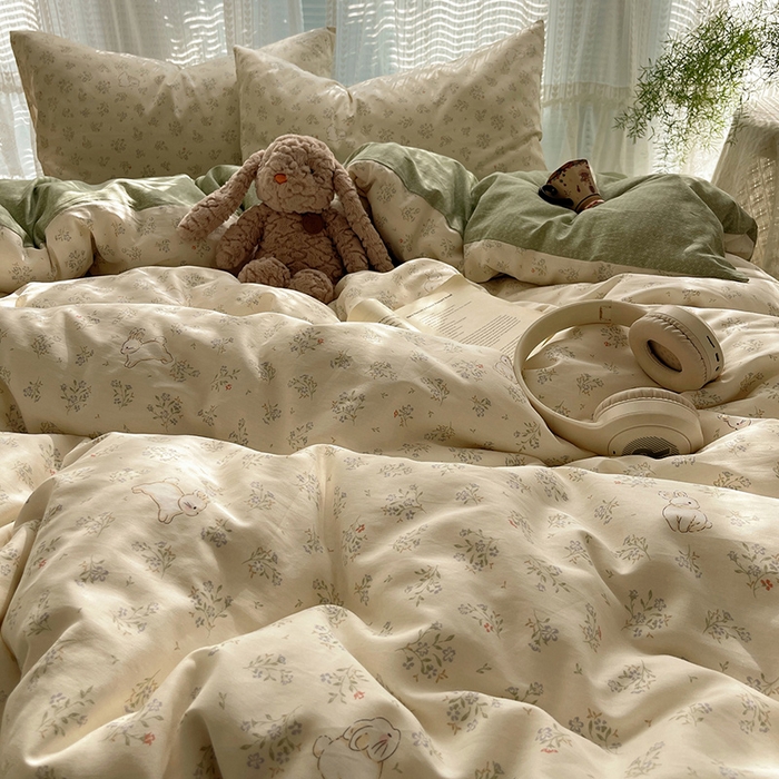 91家纺网 家纺一手货源 找家纺 瑞莱 2025新款开学季全棉纯棉萌趣印花四件套 兔兔紫萝兰