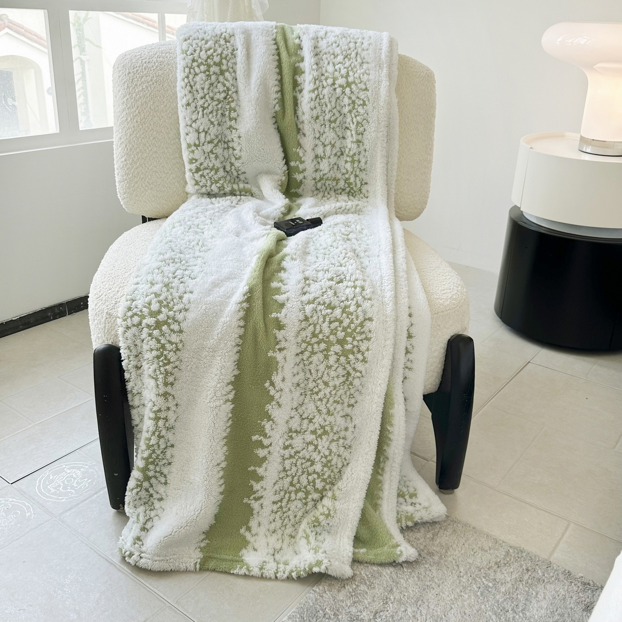 91家纺网 家纺一手货源 找家纺 春妮家纺 2025新款阳离子塔芙绒舒棉绒毛毯 塔芙-清绿