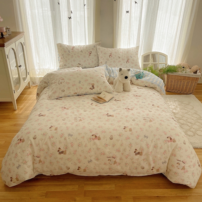 91家纺网 家纺一手货源 找家纺 瑞莱 2025新款开学季全棉纯棉萌趣印花四件套 花田小狗