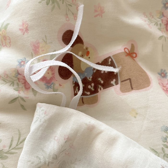 91家纺网 家纺一手货源 找家纺 瑞莱 2025新款开学季全棉纯棉萌趣印花四件套 花田小狗