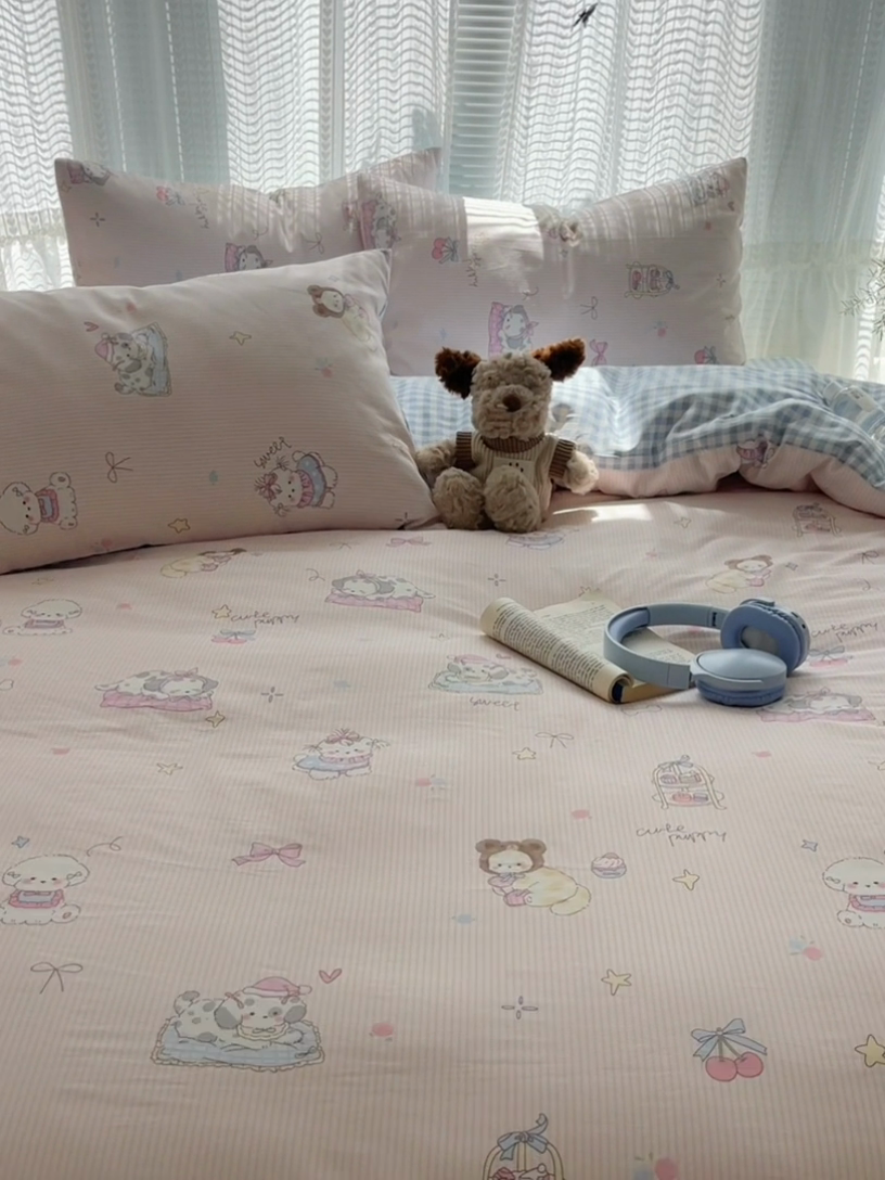 91家纺网 家纺一手货源 找家纺 瑞莱 2025新款开学季全棉纯棉萌趣印花四件套 甜品小狗