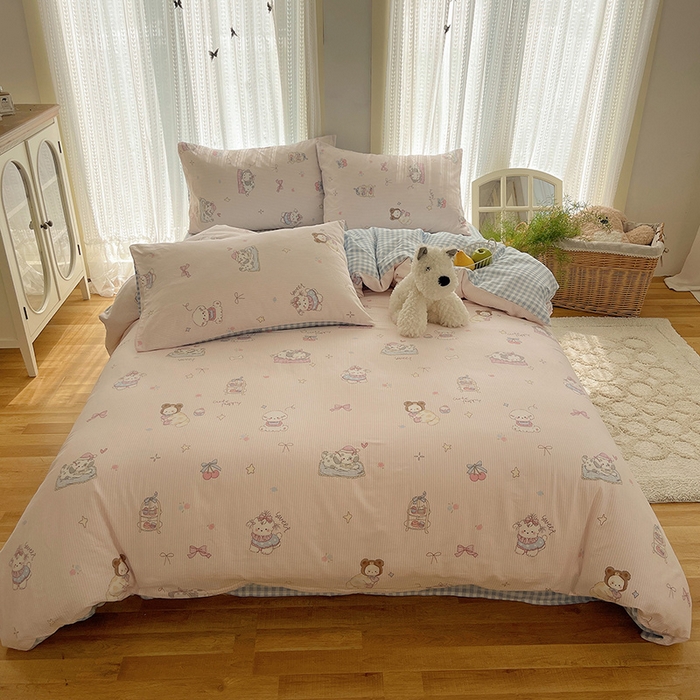 91家纺网 家纺一手货源 找家纺 瑞莱 2025新款开学季全棉纯棉萌趣印花四件套 甜品小狗