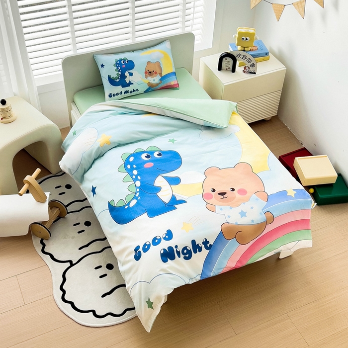 91家纺网 家纺一手货源 找家纺  2025新品全棉大版幼儿园三件套儿童被褥六件套宝宝午睡入园婴儿床床上用品 恐龙与熊