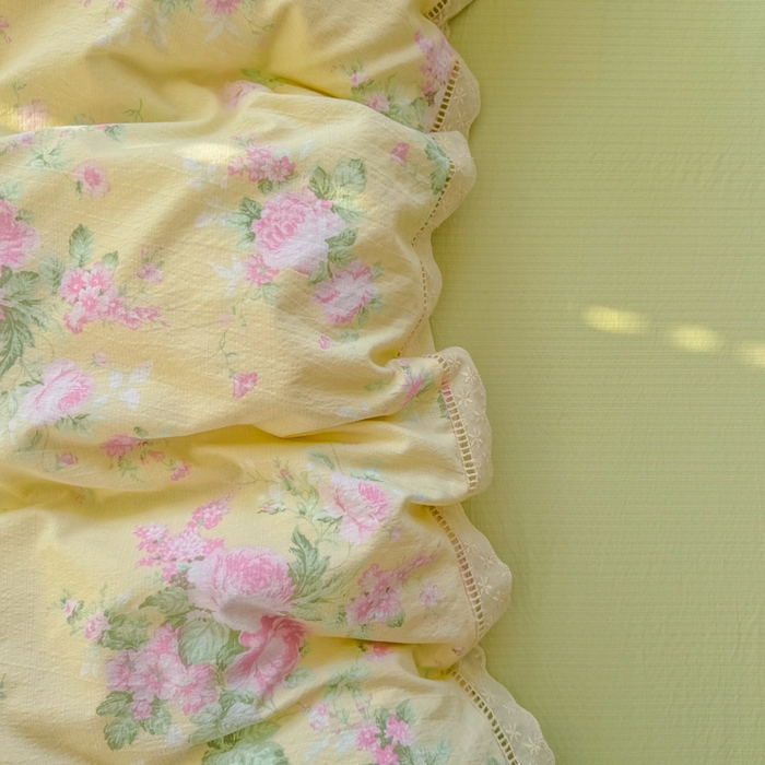 91家纺网 家纺一手货源 找家纺 艾特你 2025新款云感双层纱镂空花边四件套 花边款-安娜花园