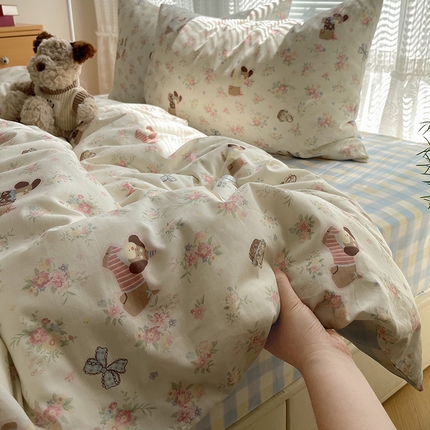 瑞莱 2025新款开学季全棉纯棉萌趣印花四件套 花田小狗