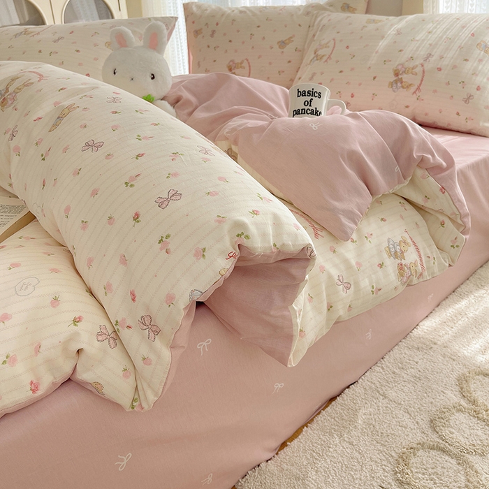 91家纺网 家纺一手货源 找家纺 瑞莱 2025新款开学季全棉纯棉萌趣印花四件套 甜蜜纪念日