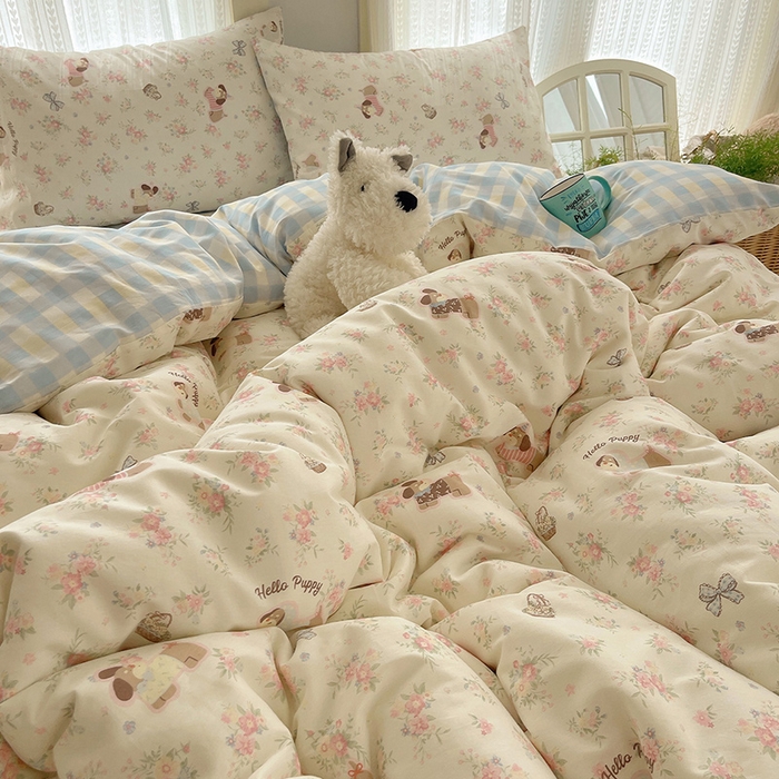 91家纺网 家纺一手货源 找家纺 瑞莱 2025新款开学季全棉纯棉萌趣印花四件套 花田小狗