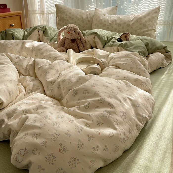 91家纺网 家纺一手货源 找家纺 瑞莱 2025新款开学季全棉纯棉萌趣印花四件套 兔兔紫萝兰