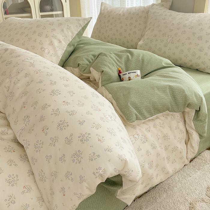 91家纺网 家纺一手货源 找家纺 瑞莱 2025新款开学季全棉纯棉萌趣印花四件套 兔兔紫罗兰