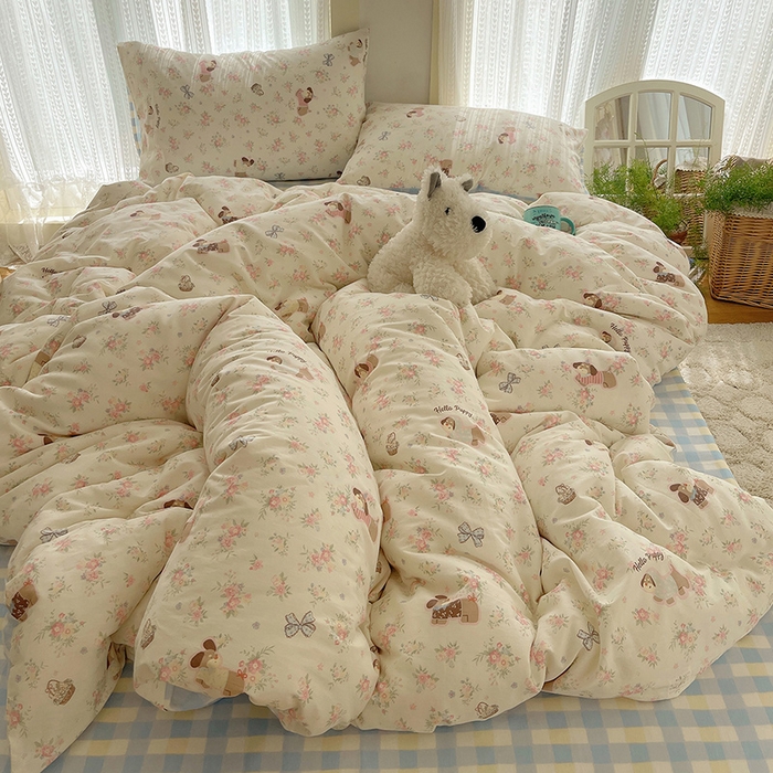 91家纺网 家纺一手货源 找家纺 瑞莱 2025新款开学季全棉纯棉萌趣印花四件套 花田小狗