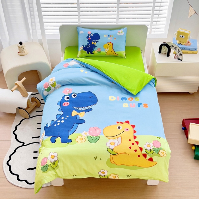 91家纺网 家纺一手货源 找家纺  2025新品全棉大版幼儿园三件套儿童被褥六件套宝宝午睡入园婴儿床床上用品 恐龙花园