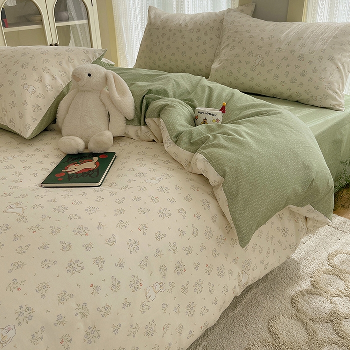 91家纺网 家纺一手货源 找家纺 瑞莱 2025新款开学季全棉纯棉萌趣印花四件套 兔兔紫罗兰