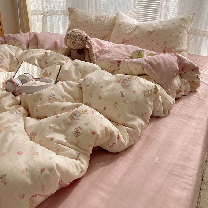 91家纺网 家纺一手货源 找家纺 瑞莱 2025新款开学季全棉纯棉萌趣印花四件套 甜蜜纪念日