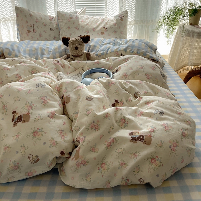 91家纺网 家纺一手货源 找家纺 瑞莱 2025新款开学季全棉纯棉萌趣印花四件套 花田小狗