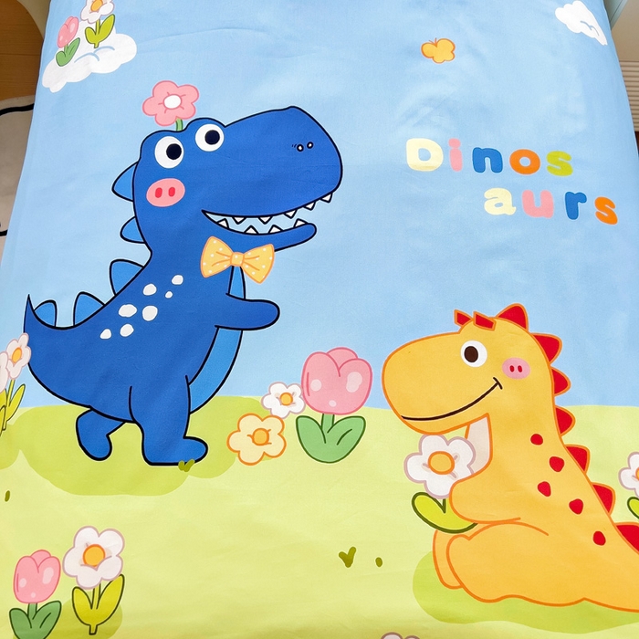 91家纺网 家纺一手货源 找家纺  2025新品全棉大版幼儿园三件套儿童被褥六件套宝宝午睡入园婴儿床床上用品 恐龙花园