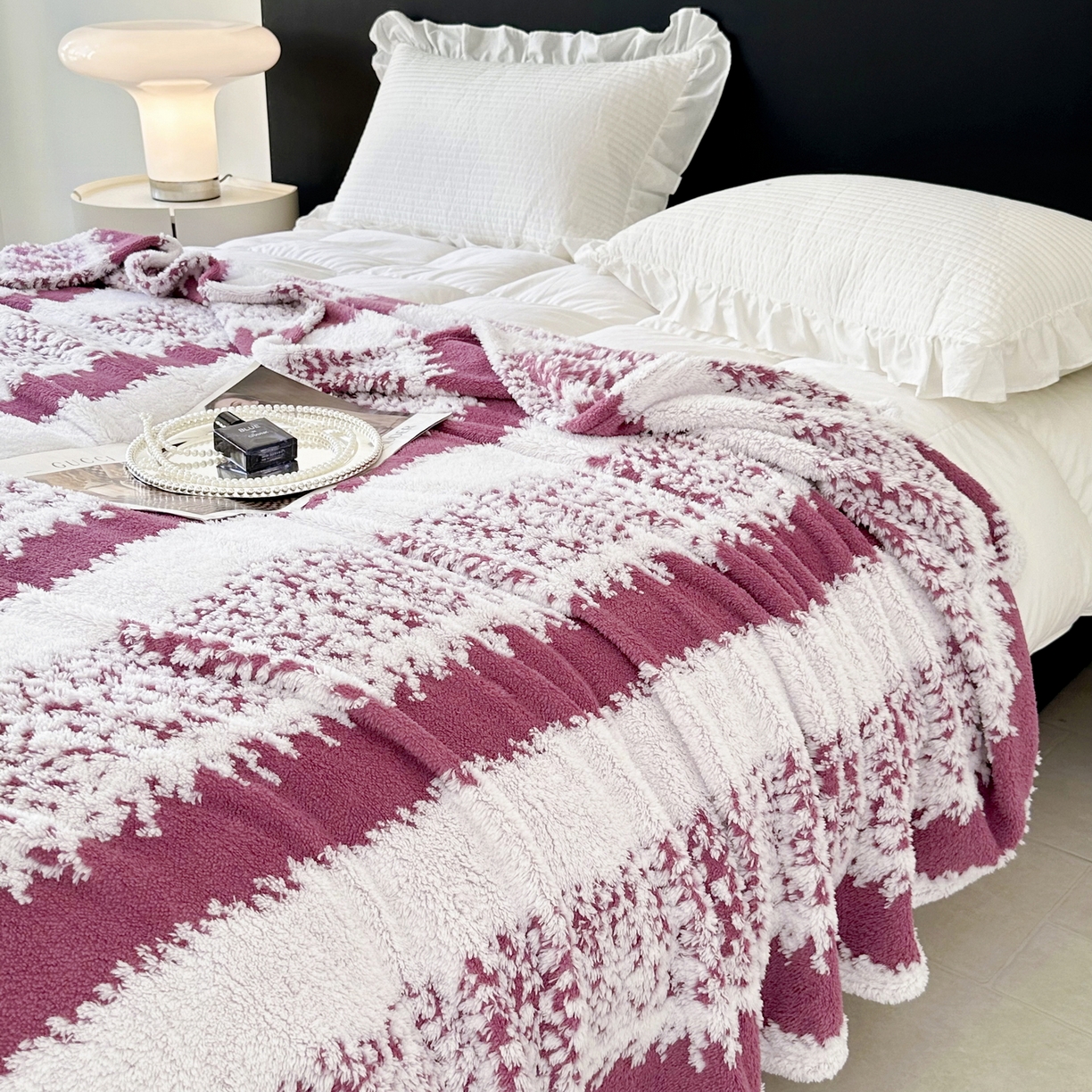 91家纺网 家纺一手货源 找家纺 春妮家纺 2025新款阳离子塔芙绒舒棉绒毛毯 塔芙-玫红