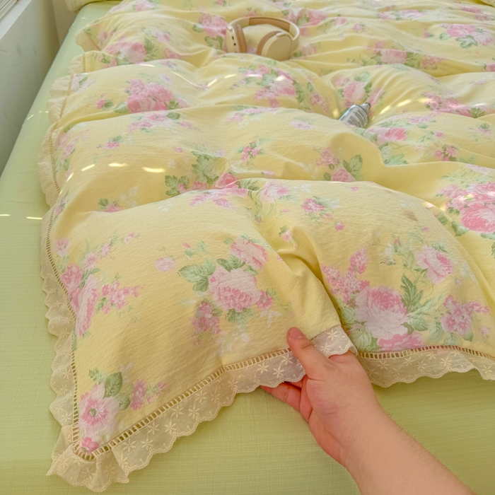 91家纺网 家纺一手货源 找家纺 艾特你 2025新款云感双层纱镂空花边四件套 花边款-安娜花园