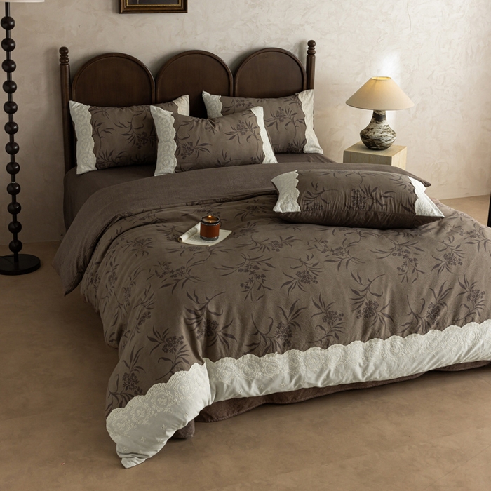 91家纺网 家纺一手货源 找家纺 迷尚家居 2025新款复古色织仿棉麻全棉花边四件套 玉茗-棉麻