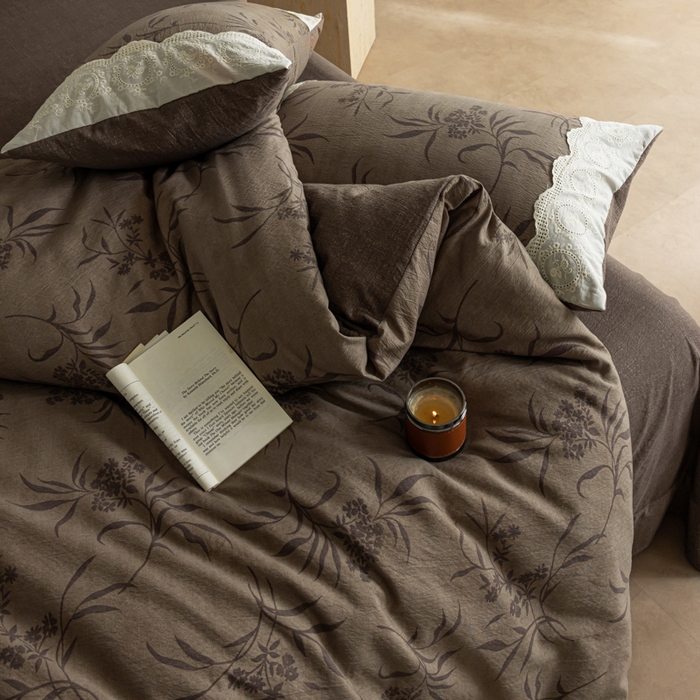 91家纺网 家纺一手货源 找家纺 迷尚家居 2025新款复古色织仿棉麻全棉花边四件套 玉茗-棉麻