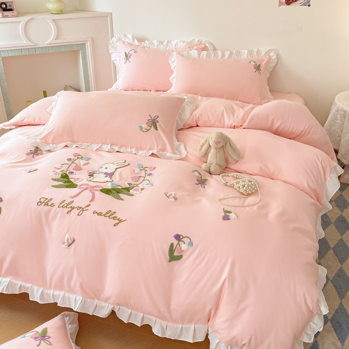 91家纺网 家纺一手货源 找家纺 （总）易禾家纺 2025新款韩版小清新毛巾绣水洗棉四件套学生宿舍三件套铃兰小兔系列（专板花型）