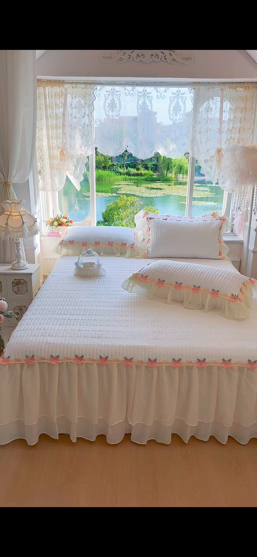 91家纺网 家纺一手货源 找家纺 虹星家纺 2025新款玫瑰花语全棉纯棉床裙款四件套 玫瑰花语-皓月白