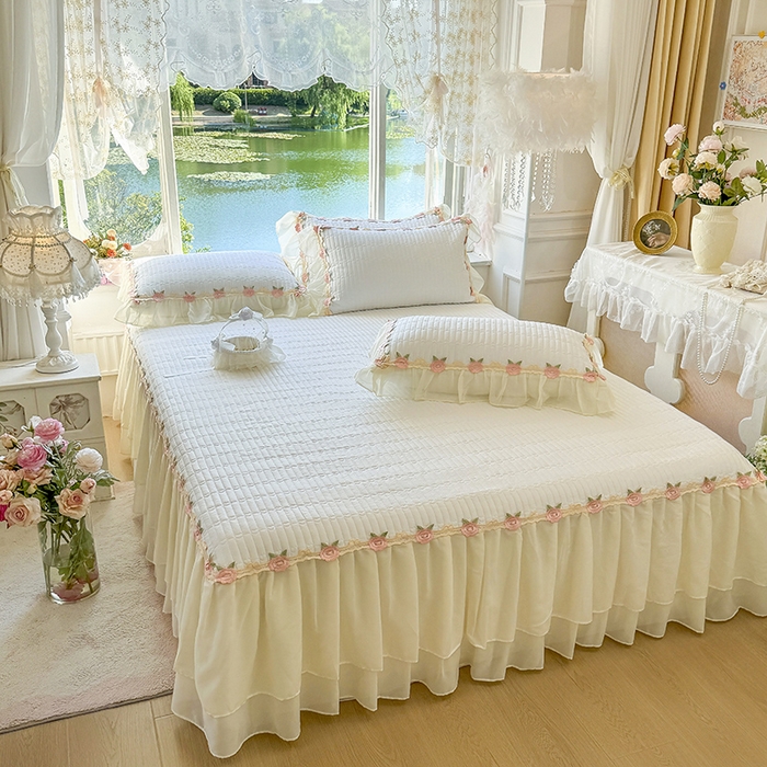 91家纺网 家纺一手货源 找家纺 虹星家纺 2025新款玫瑰花语全棉纯棉床裙三件套单床裙床裙单件 玫瑰花语-皓月白