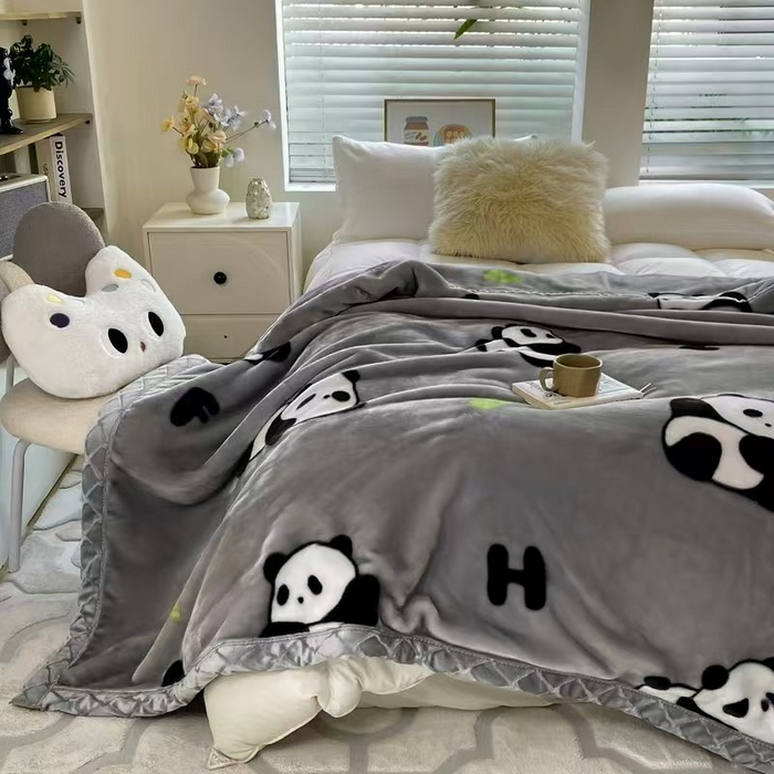 91家纺网 家纺一手货源 找家纺  尚品绵羊2025秋冬新款双层加厚拉舍尔毛毯保暖法莱绒毯子 欢乐熊猫