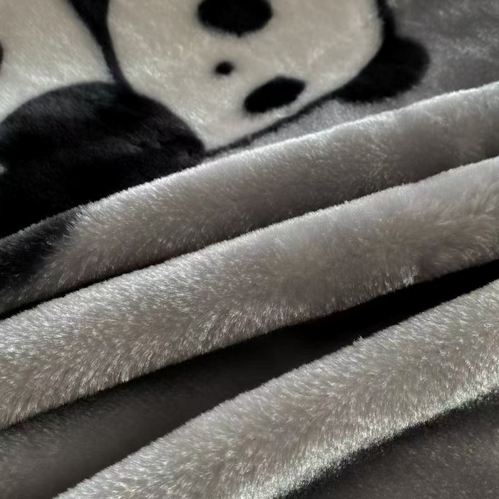 91家纺网 家纺一手货源 找家纺  尚品绵羊2025秋冬新款双层加厚拉舍尔毛毯保暖法莱绒毯子 欢乐熊猫