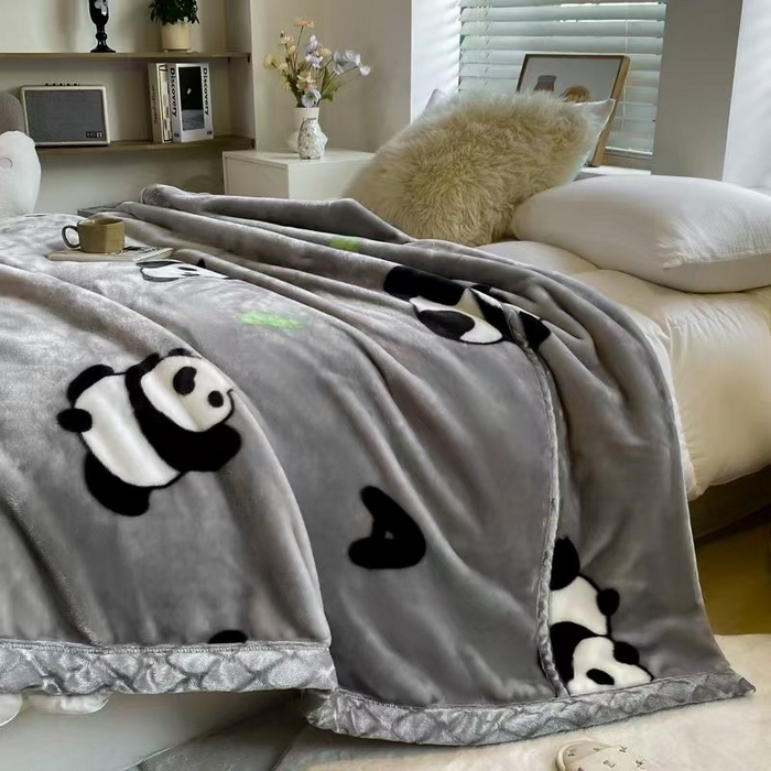 91家纺网 家纺一手货源 找家纺  尚品绵羊2025秋冬新款双层加厚拉舍尔毛毯保暖法莱绒毯子 欢乐熊猫