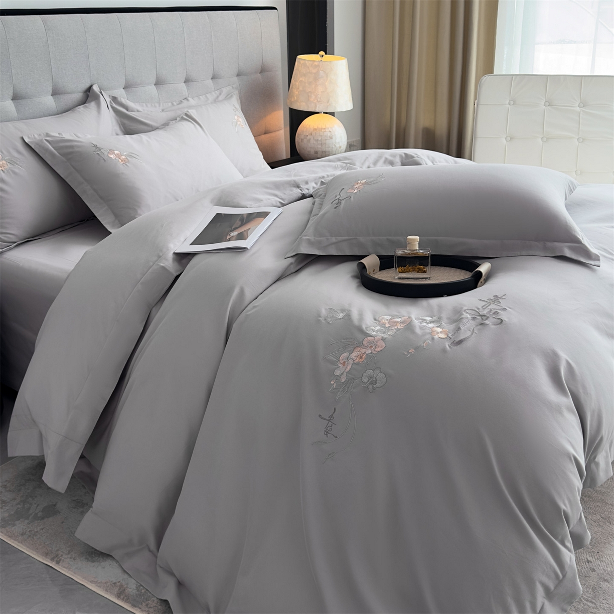 91家纺网 家纺一手货源 找家纺 （总）曼秀琳家纺 2025秋冬新款超柔60s贡缎磨毛刺绣款套件四件套