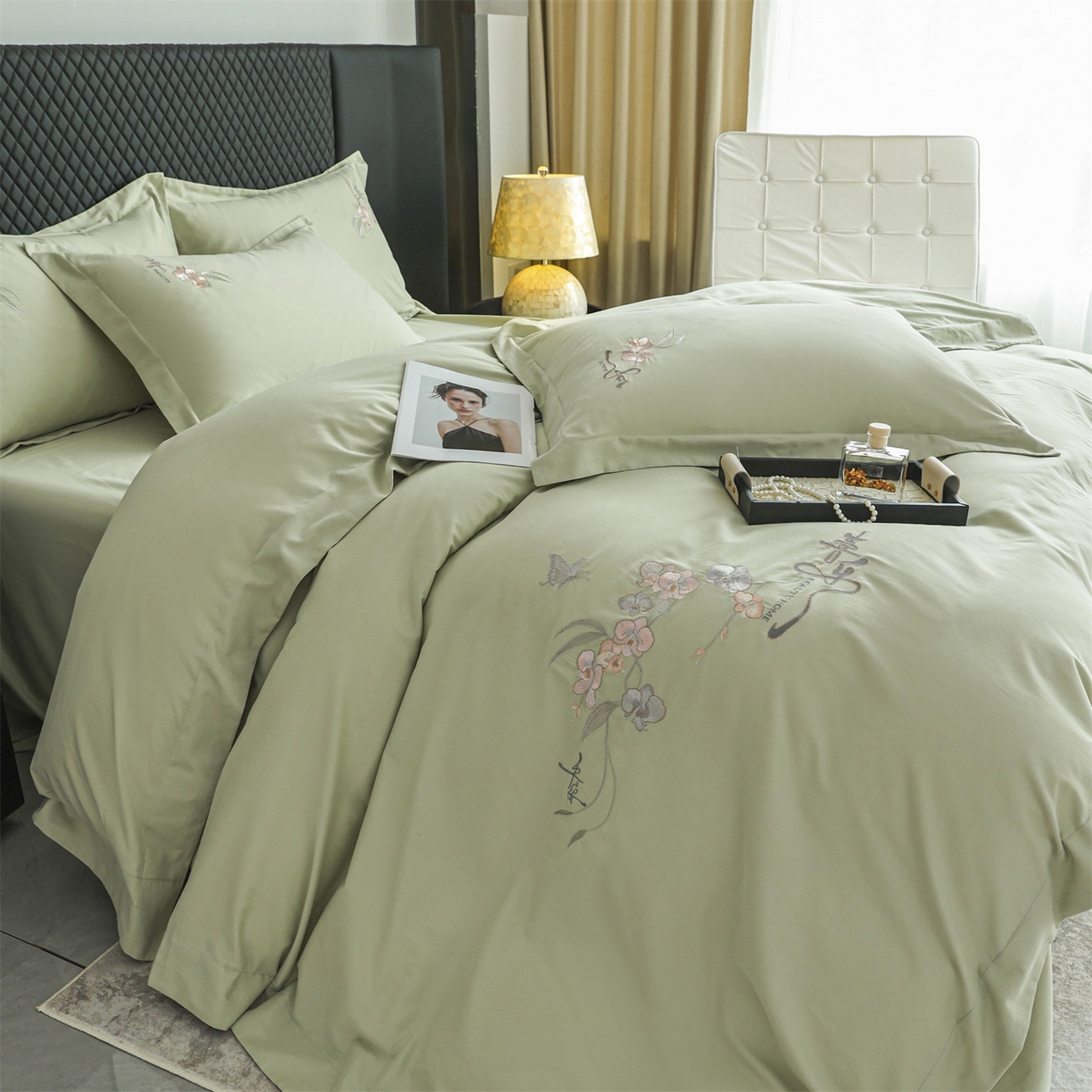 曼秀琳家纺 2025秋冬新款超柔60s贡缎磨毛刺绣款套件四件套 平安喜乐-澡泽绿